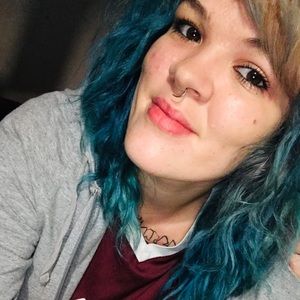 Meet your Posher, Faith